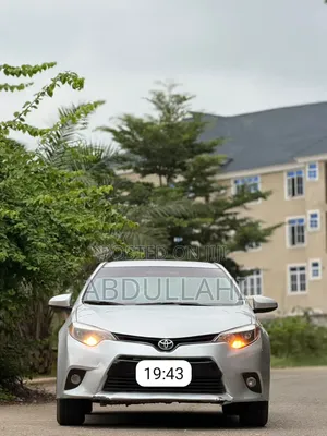 Toyota Corolla 2016 Off white