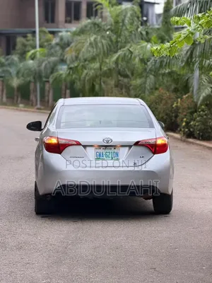 Toyota Corolla 2016 Off white