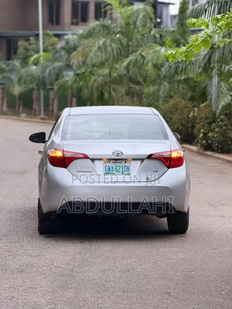 Toyota Corolla 2016 Off white