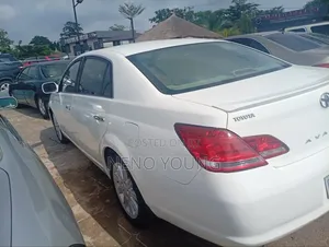 Toyota Avalon 2008 White