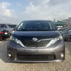 Toyota Sienna 2013 Gray