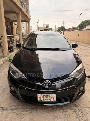 Toyota Corolla LE ECO Premium (1.8L 4cyl CVT) 2016 Black