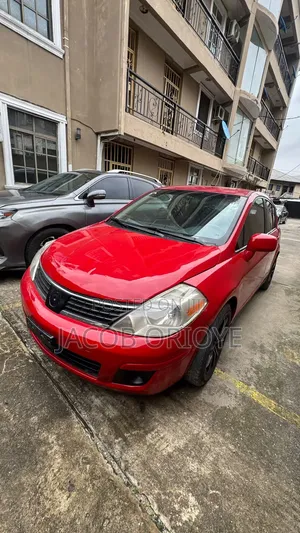 Nissan Versa 2006 Red