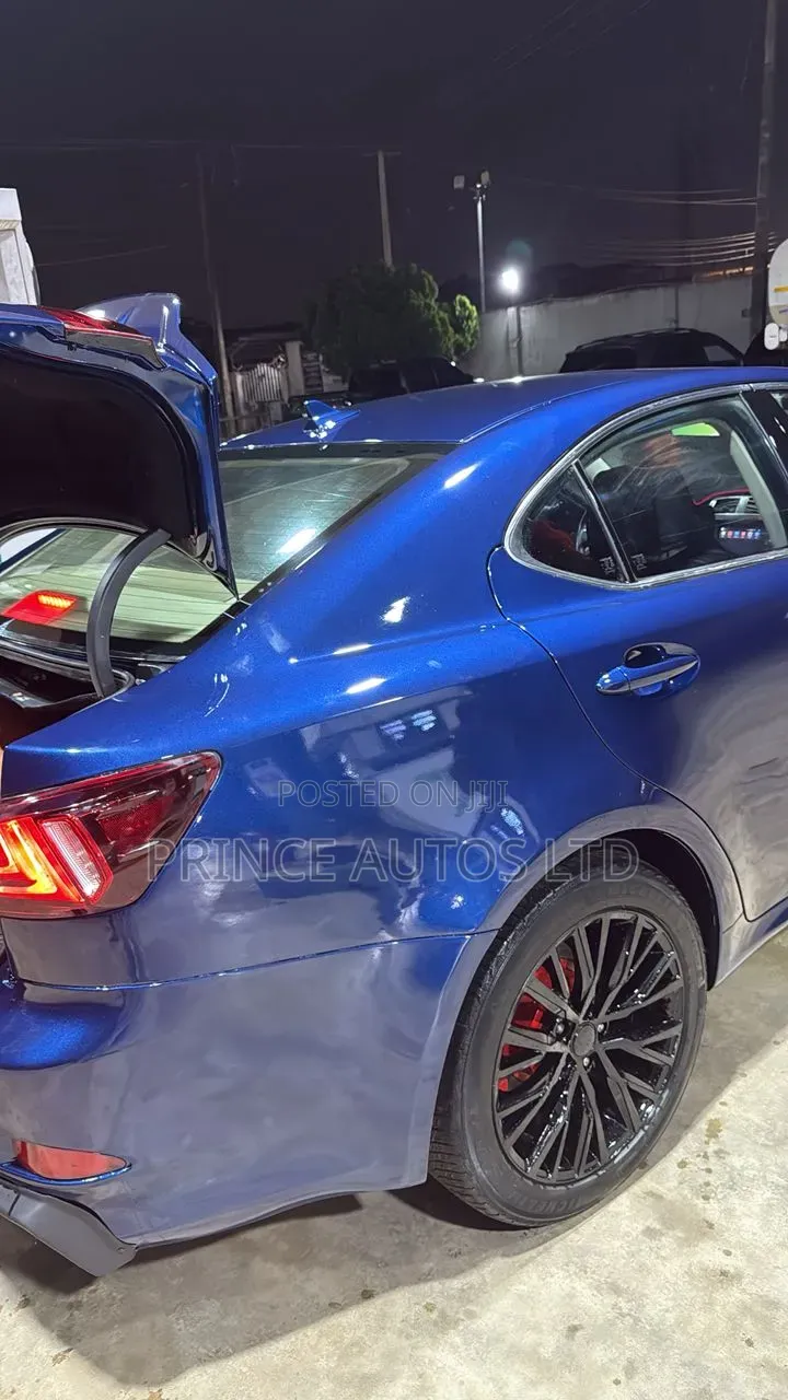Lexus IS 2008 Blue