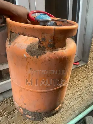10kg Gas Cylinder With 5kg Gas Filled