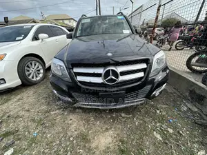 Mercedes-Benz GLK-Class Base GLK 350 4dr 4x2 (3.5L 6cyl 7A) 2015 Black