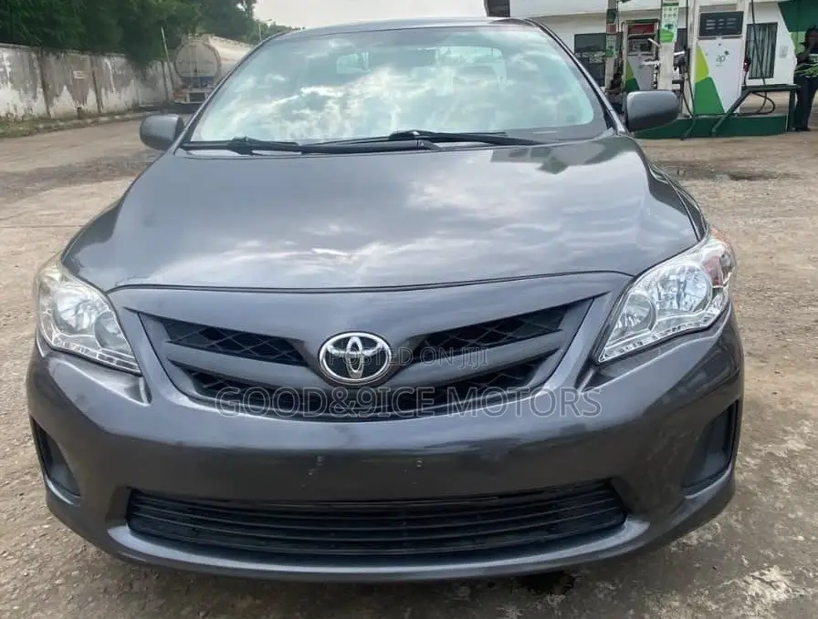 Toyota Corolla 2012 Gray