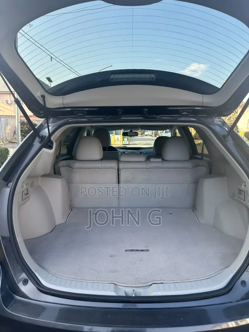 Toyota Venza AWD 2011 Gray