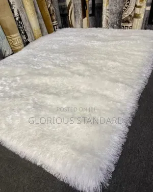 4 by 6 Center Rug With Wood  White