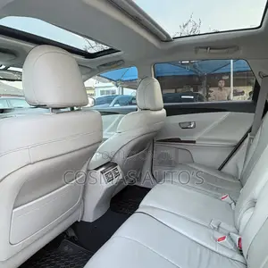 Toyota Venza AWD 2010 White