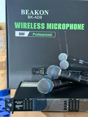 BEAKON BK-AD8 UHF Professional Wireless Microphone System.