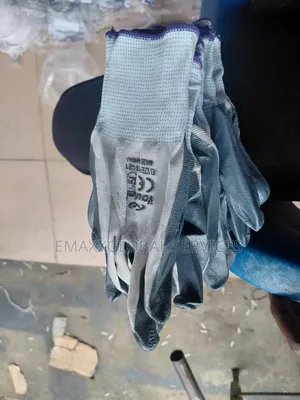 Nitre Glove
