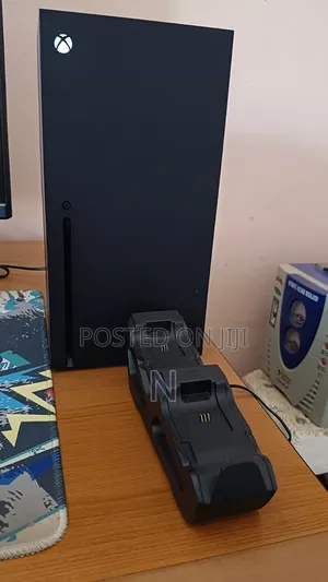 Xbox Series X With 2 Pads and Tekken Disc