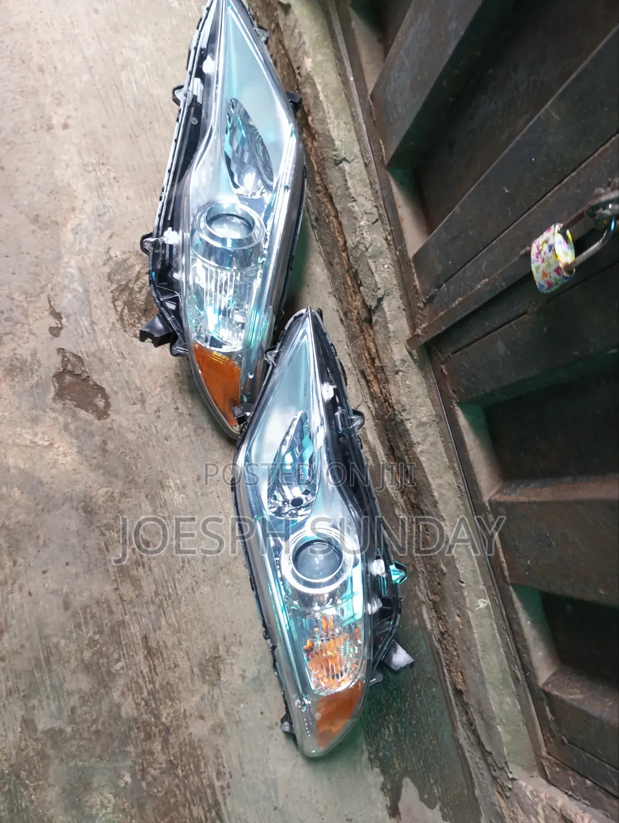 Headlamp Avalon 2012