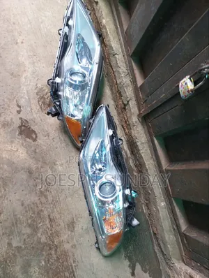 Headlamp Avalon 2012