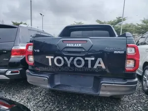 Toyota Hilux 2024 Black