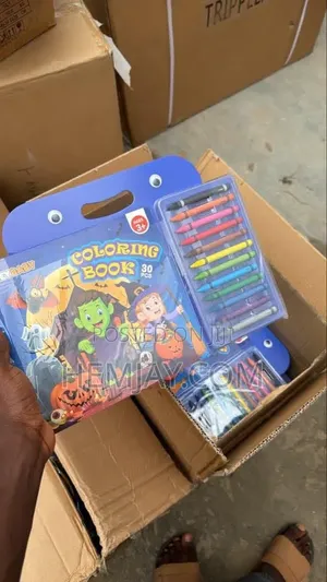2-in-1 Halloween-Themed Children's Coloring Book and Crayon Set.