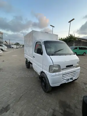 Suzuki Every 2012 White
