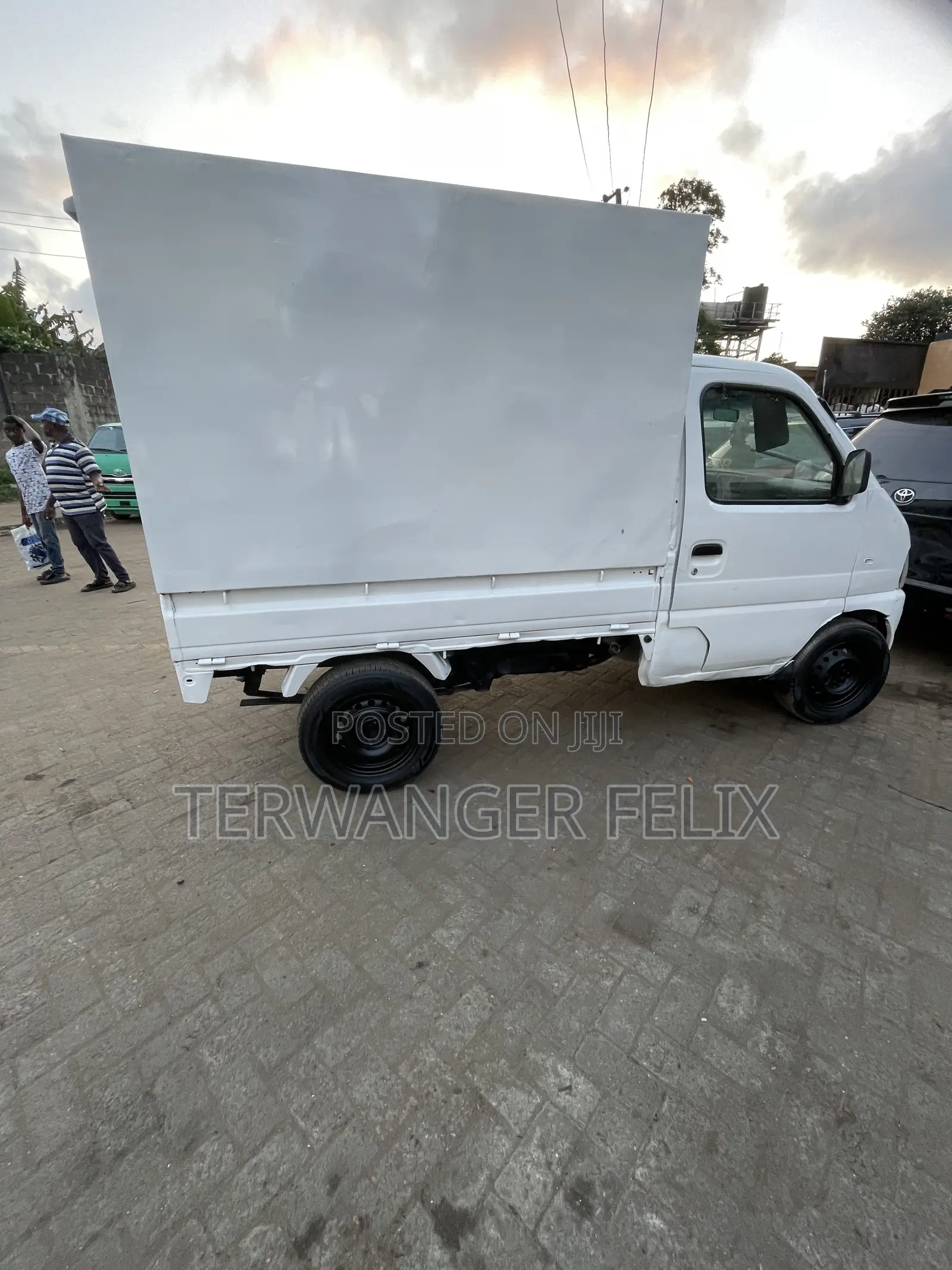 Suzuki Every 2012 White