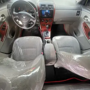 Toyota Corolla 2010 Silver