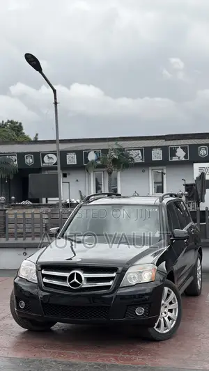 Mercedes-Benz GLK-Class 350 2010 Black