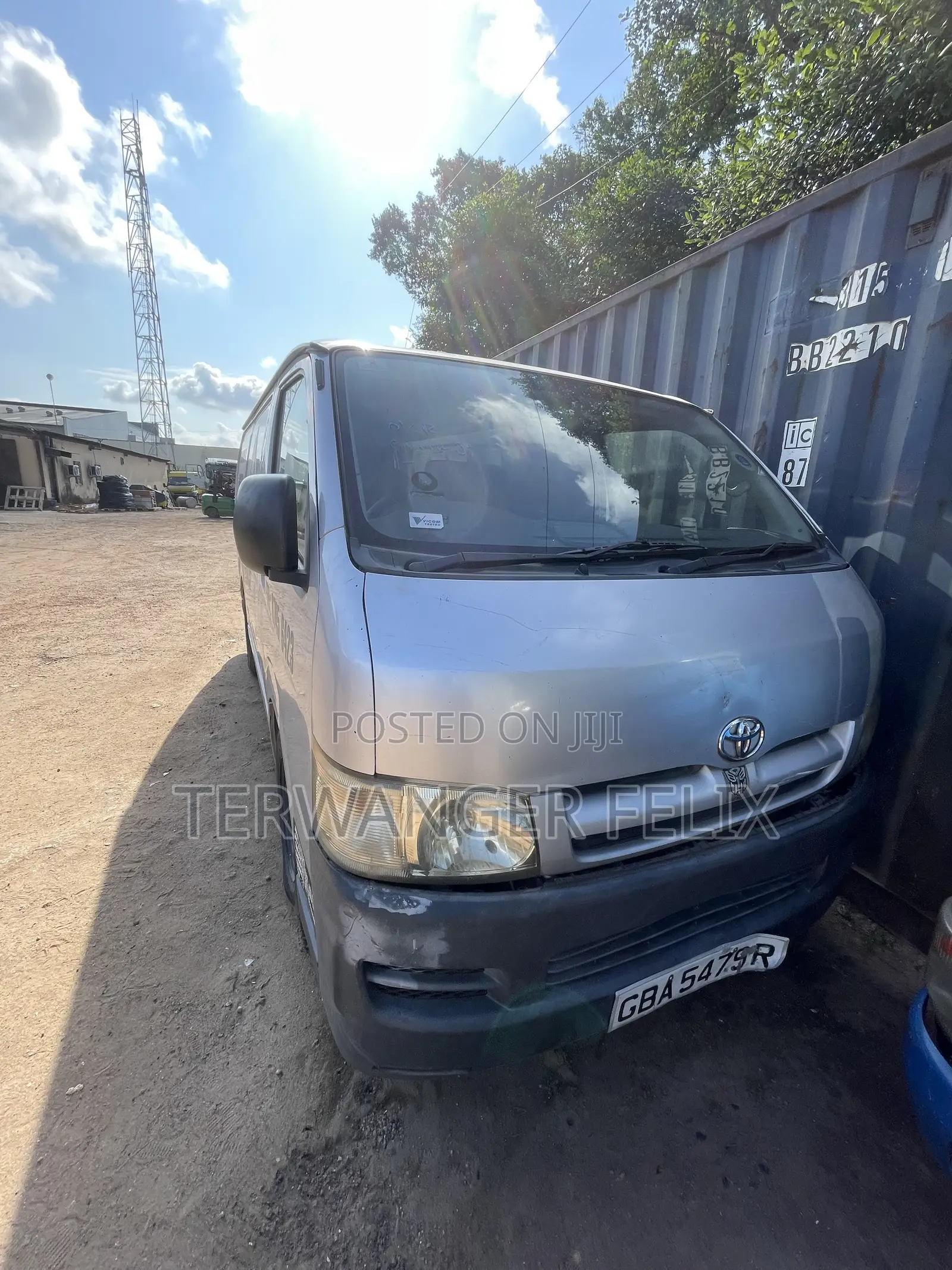 Toyota HiAce 2002 Silver