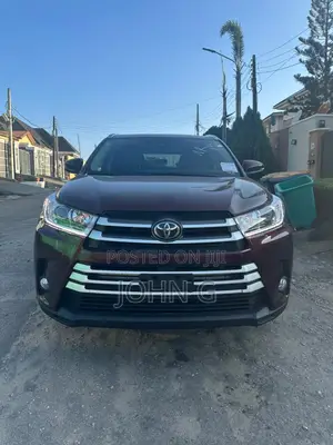 Toyota Highlander XLE 2019 Burgundy