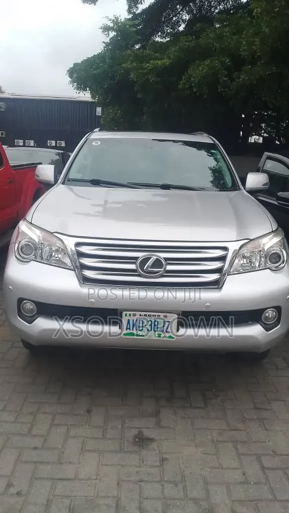 Lexus GX 2011 Silver