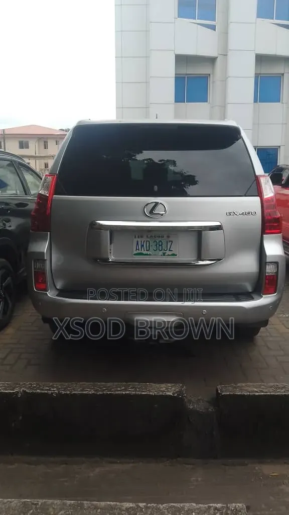 Lexus GX 2011 Silver