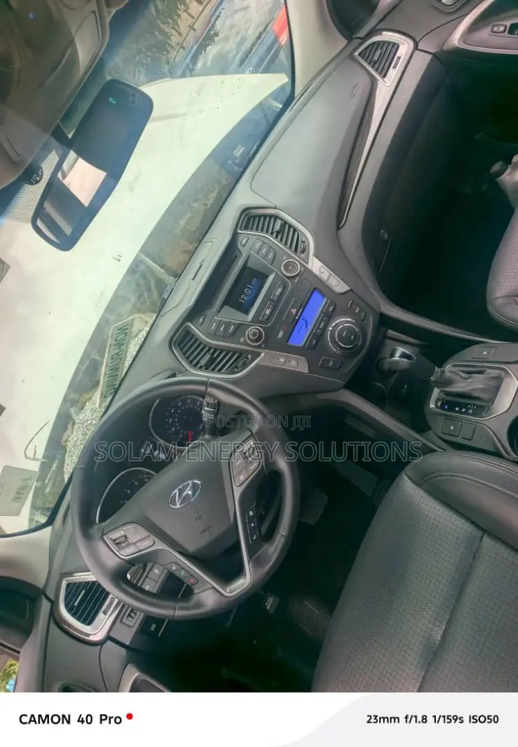 Hyundai Santa Fe 2013 White