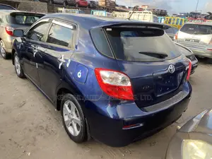 Toyota Matrix S Hatchback AWD (2.4L 4cyl 4A) 2013 Blue