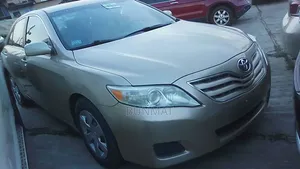 Toyota Camry 2010 Gold