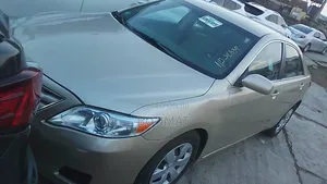 Toyota Camry 2010 Gold