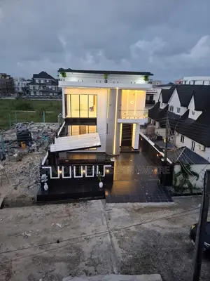 5bdrm Duplex in Diamond Estate for sale