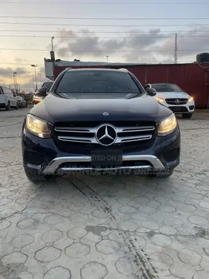Mercedes-Benz GLC-Class 2017 Blue