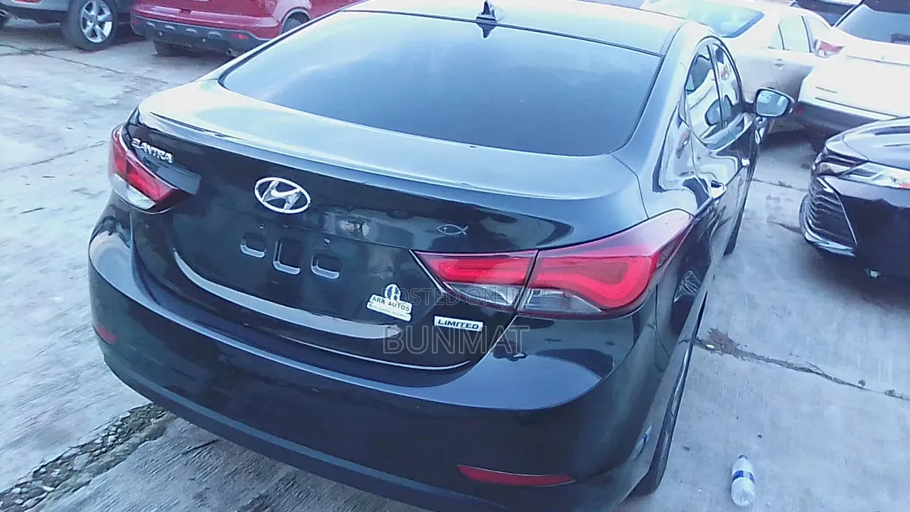 Hyundai Elantra 2015 Black