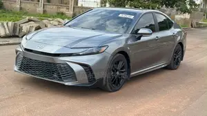 Toyota Camry 2025 Gray
