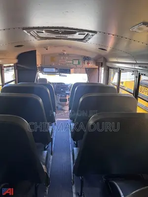 Ford E450 2010 Yellow