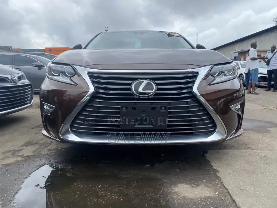 Lexus ES 2017 Brown