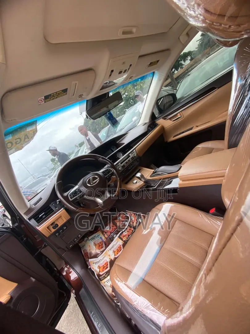Lexus ES 2017 Brown