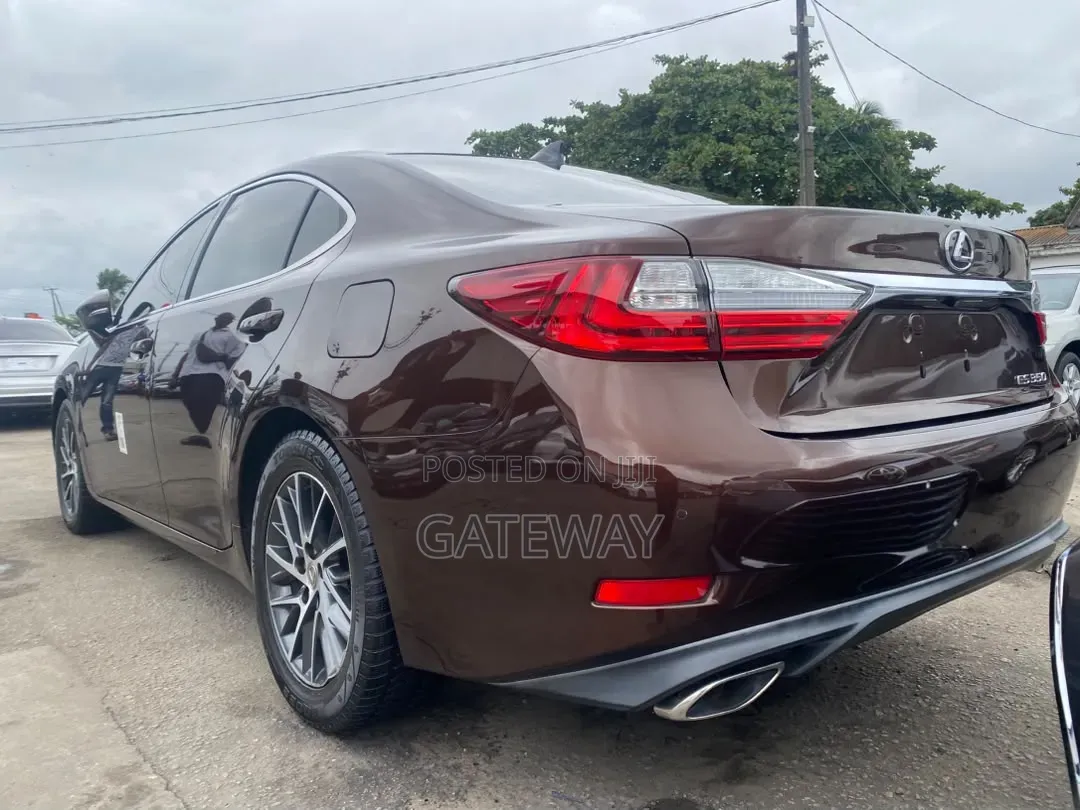 Lexus ES 2017 Brown