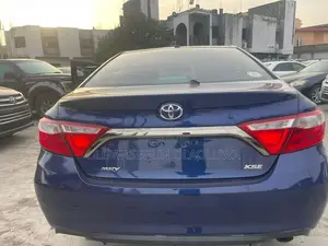 Toyota Camry XSE 4dr Sedan (2.5l 4cyl 6A) 2016 Blue