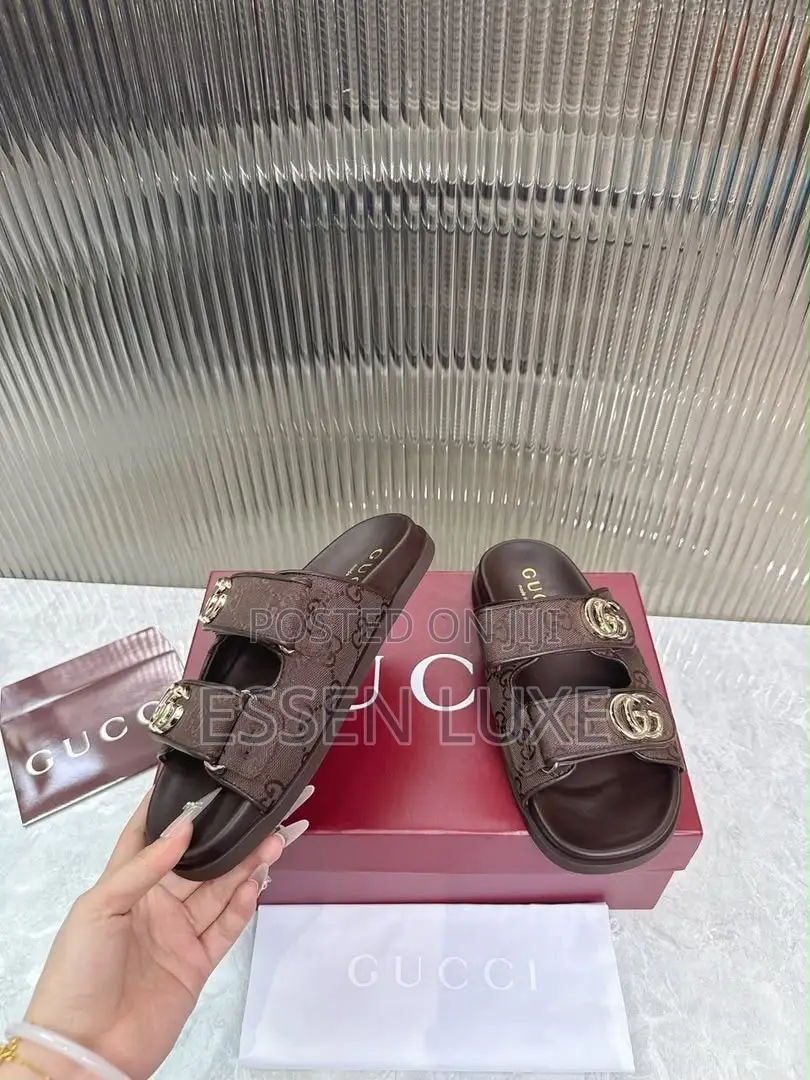 Strap Gucci Slides
