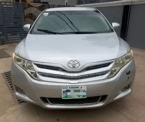 Toyota Venza 2011 Silver