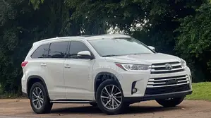 Toyota Highlander XLE 2019 White