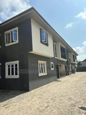 2bdrm Apartment in Awoyaya New Road for rent