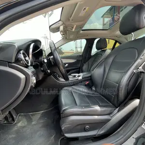 Mercedes-Benz C300 2016 Black