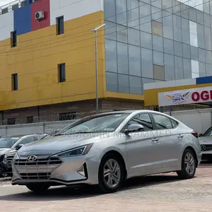 Hyundai Elantra 2020 Silver