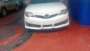 Toyota Camry SE Sport 4dr Sedan (2.5L 4cyl 6A) 2014 White
