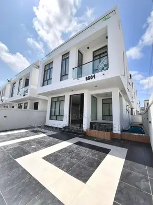 4bdrm Duplex in Chevron for sale